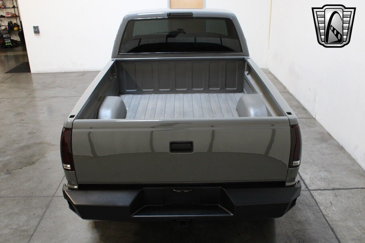 GMC-Sierra-1500-Pickup-1989-Gray-Gray-314-11