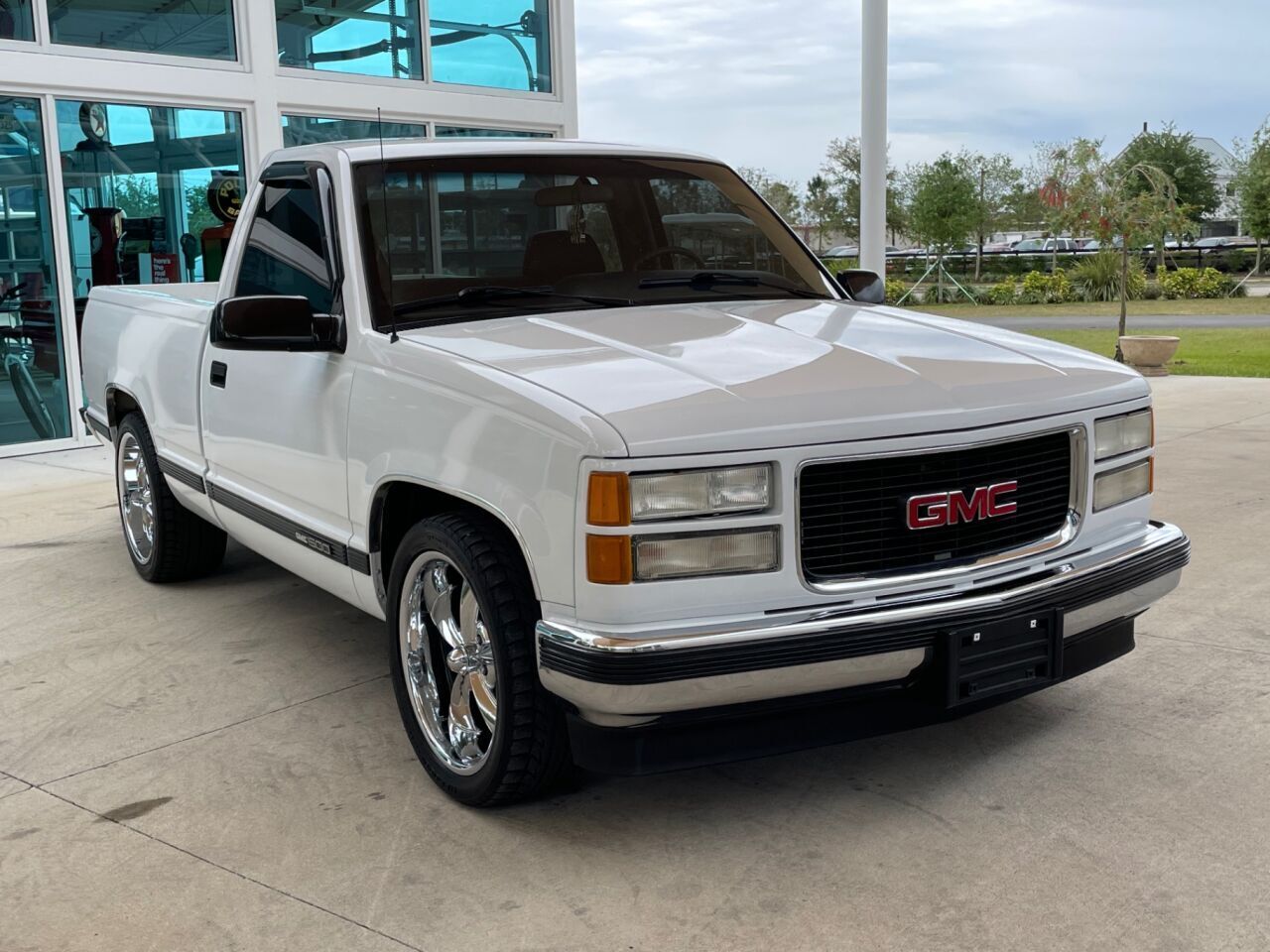 GMC-Sierra-1500-Pickup-1995-White-Blue-407024-3