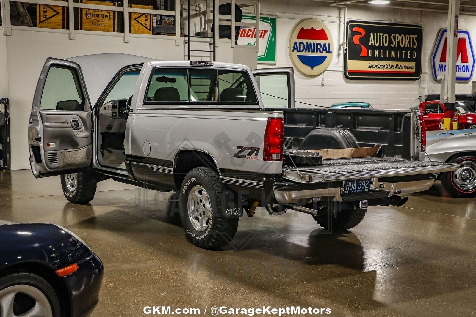 GMC-Sierra-1500-SL-Pickup-1995-Silver-Gray-159175-2