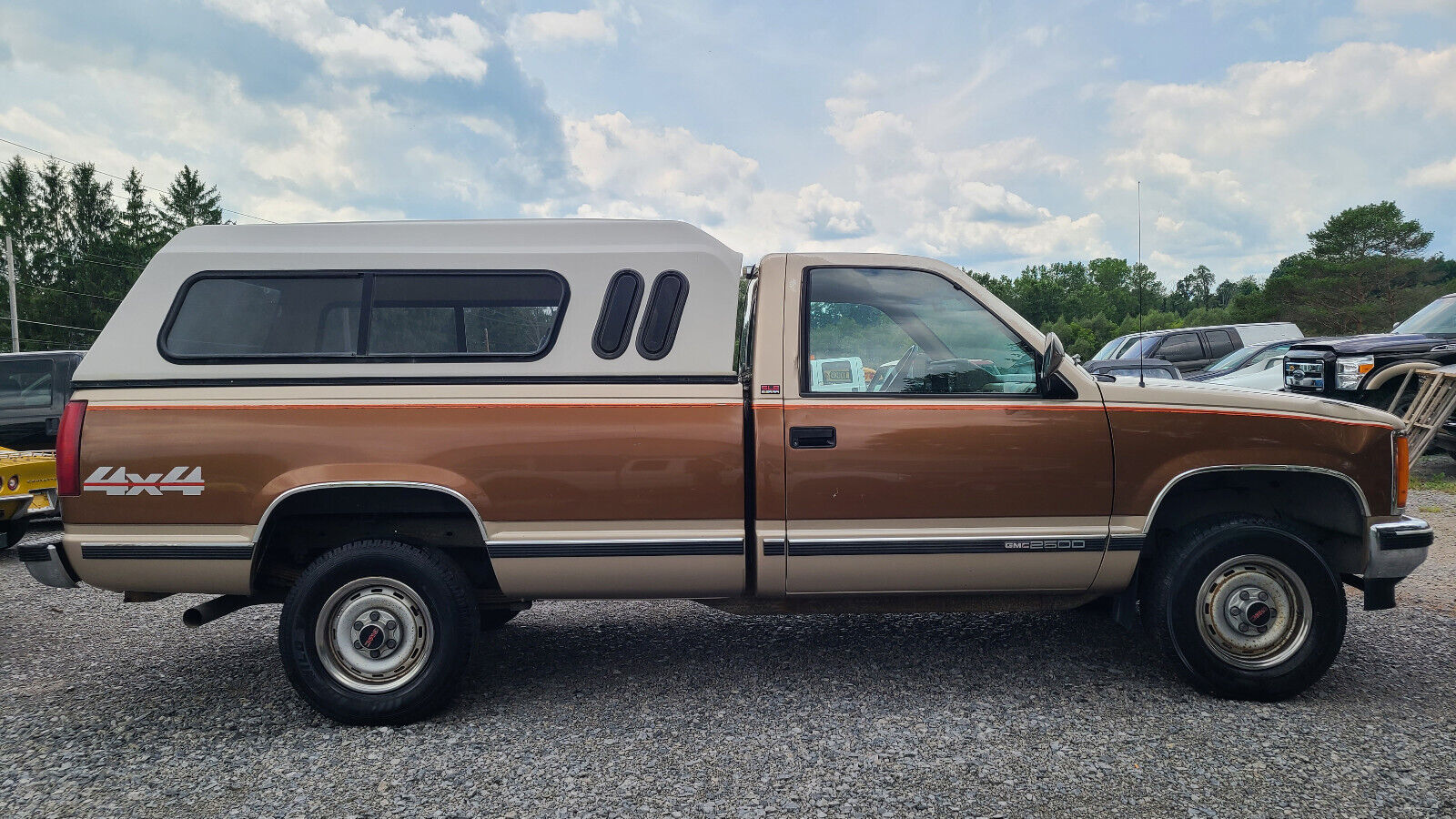 GMC-Sierra-2500-1990-161866-1