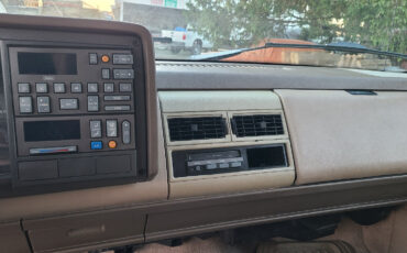 GMC-Sierra-2500-1990-161866-15