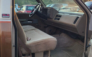 GMC-Sierra-2500-1990-161866-19