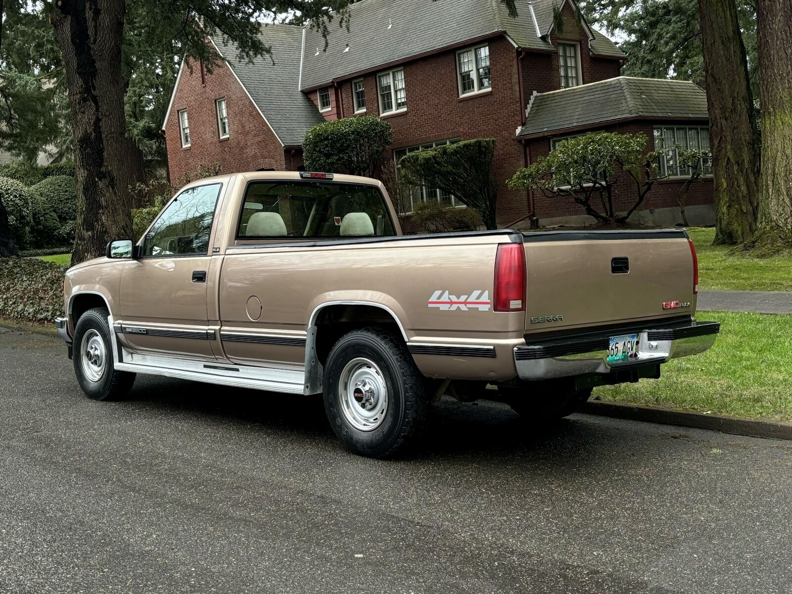 GMC-Sierra-2500-1995-Gold-Tan-280792-2