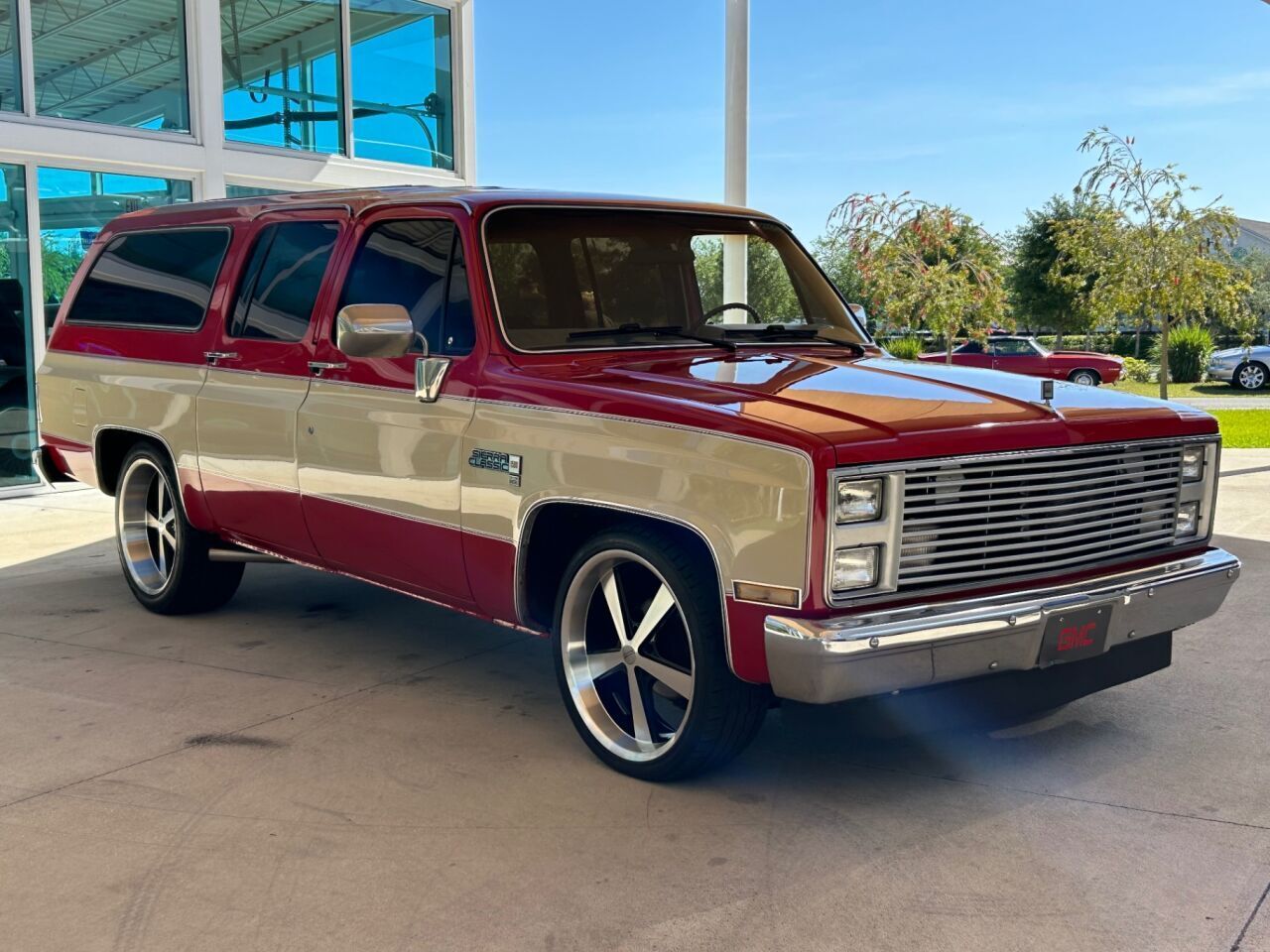 GMC-Suburban-SUV-1986-Red-Tan-0-2