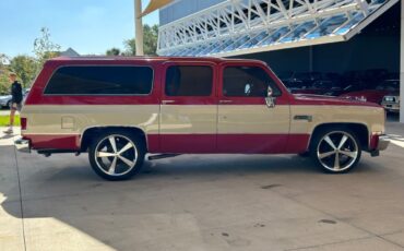 GMC-Suburban-SUV-1986-Red-Tan-0-3