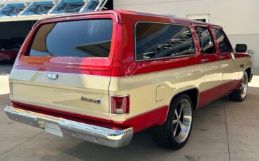 GMC-Suburban-SUV-1986-Red-Tan-0-4