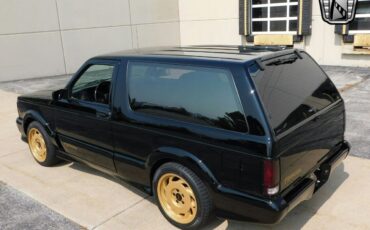 GMC-Typhoon-Pickup-1992-Black-Black-74303-4