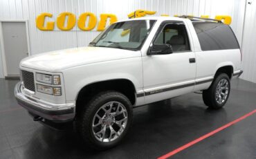 GMC-Yukon-SUV-1995-White-Gray-208447-2