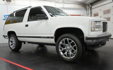 GMC-Yukon-SUV-1995-White-Gray-208447-20