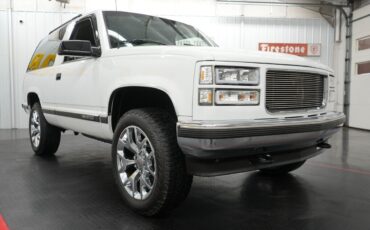 GMC-Yukon-SUV-1995-White-Gray-208447-22