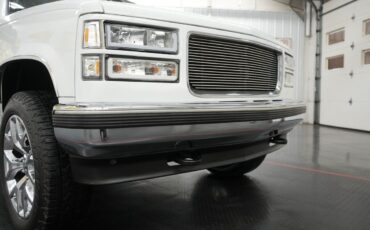 GMC-Yukon-SUV-1995-White-Gray-208447-23