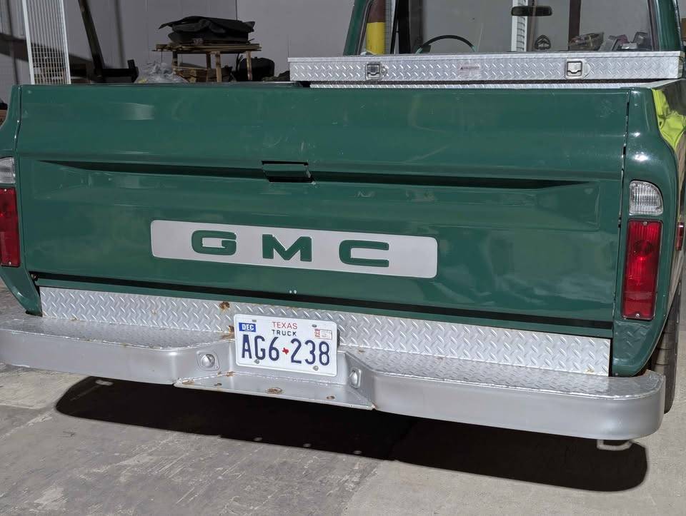 Gmc-2500-regular-cab-long-bed-1968-green-119135-10