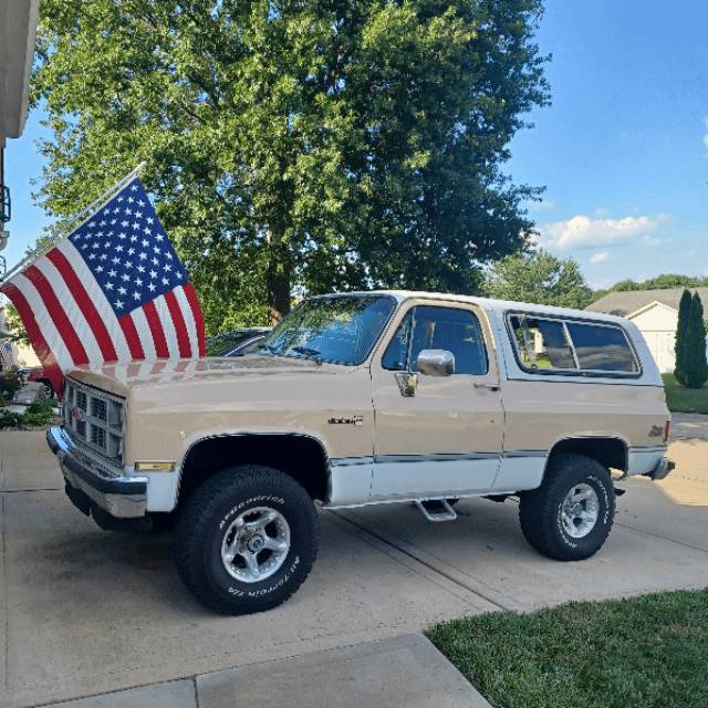 Gmc-Jimmy-utility-12-ton-diesel-1984-custom-58820-3