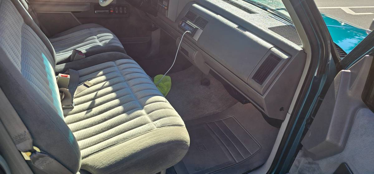 Gmc-Sierra-1500-1993-green-328305-6