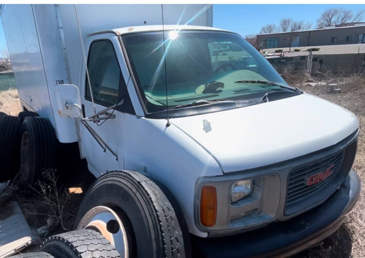 Gmc-Sierra-3500-hd-1993-white-241401-3