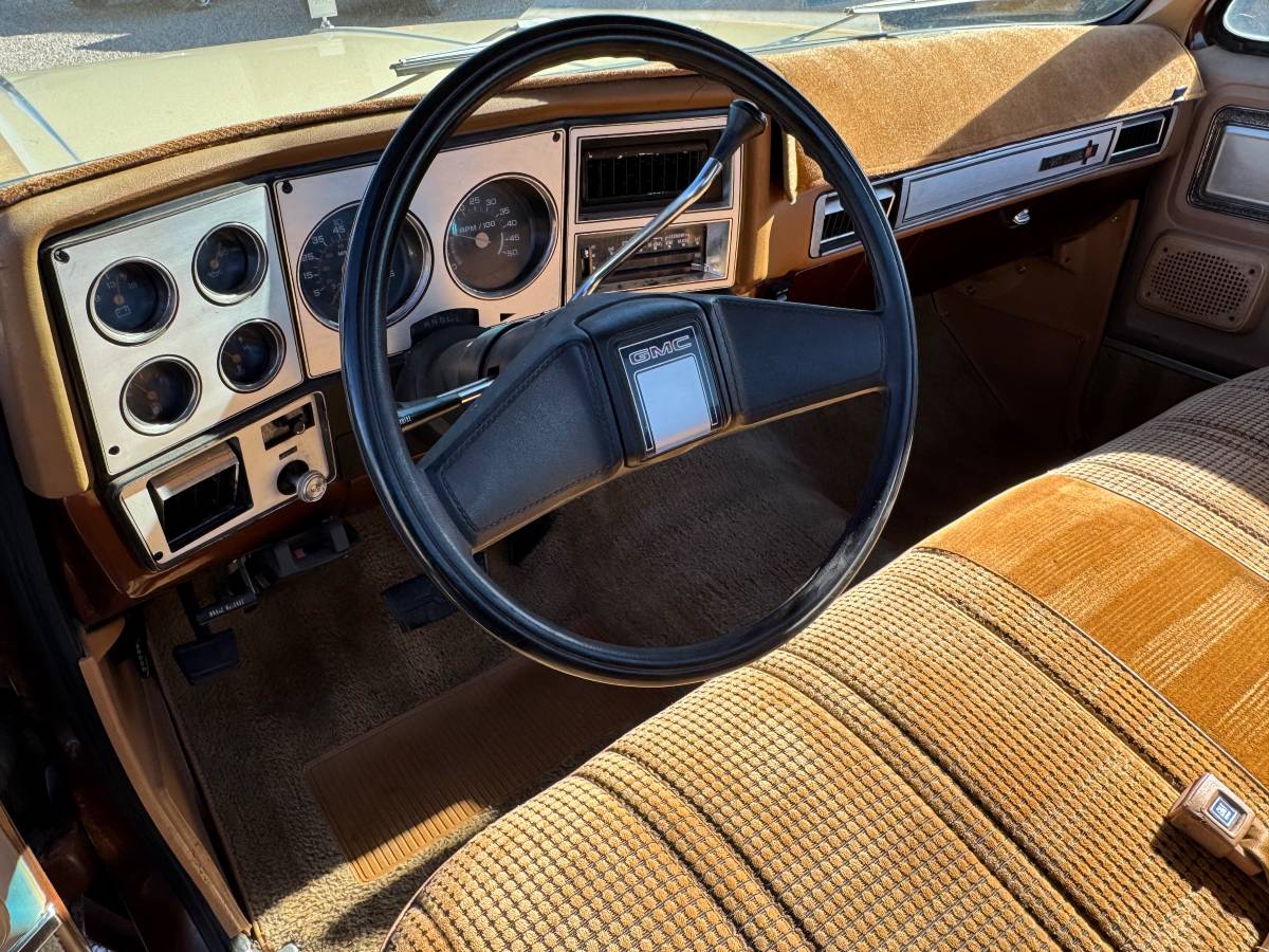 Gmc-Sierra-classic-1980-145124-20