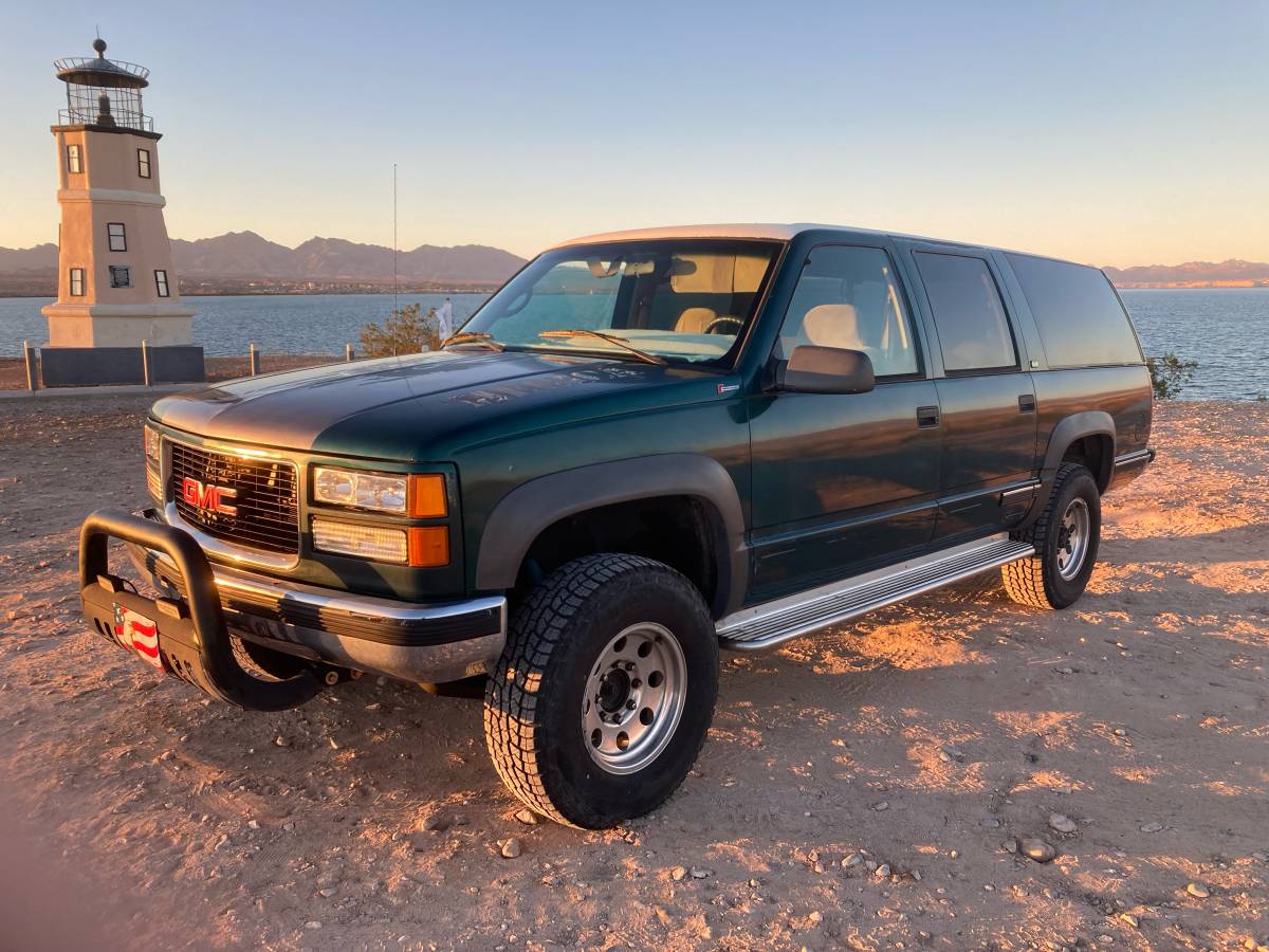 Gmc-Suburban-2500-1995-green-201168-7