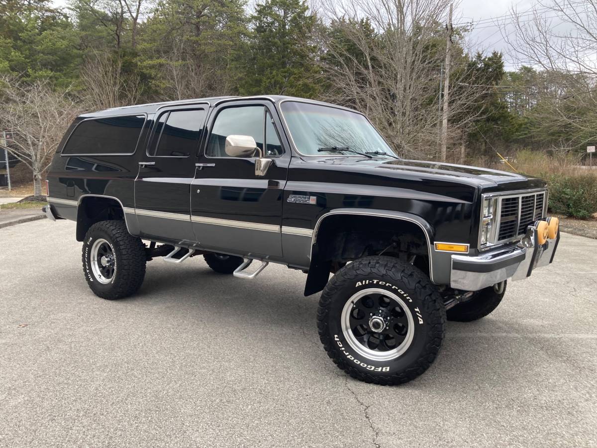 Gmc-Suburban-sierra-classic-1986-179260-1