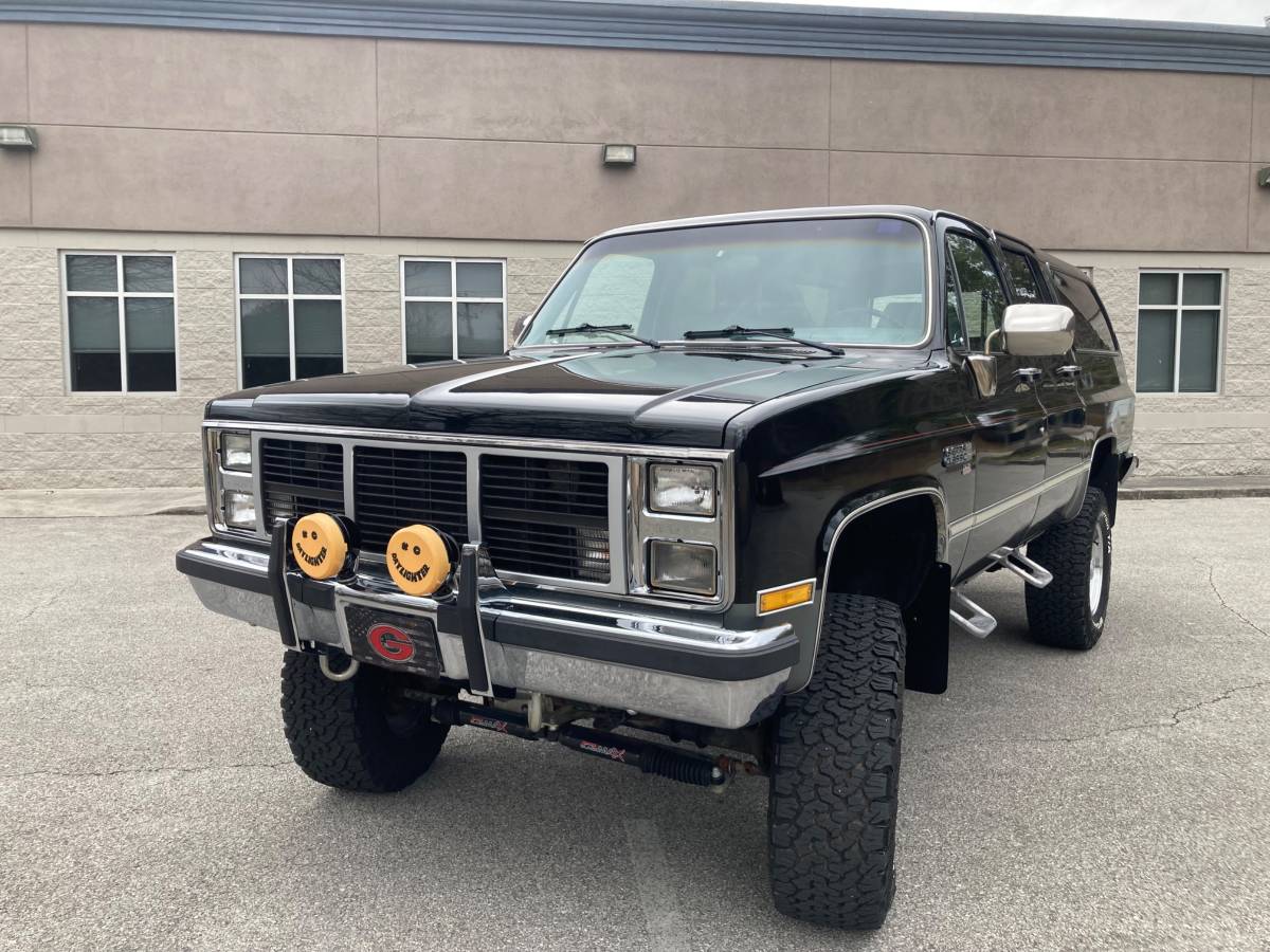 Gmc-Suburban-sierra-classic-1986-179260-2