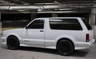 Gmc-Typhoon-1992-205996-3