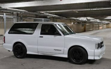 Gmc-Typhoon-1992-205996-9