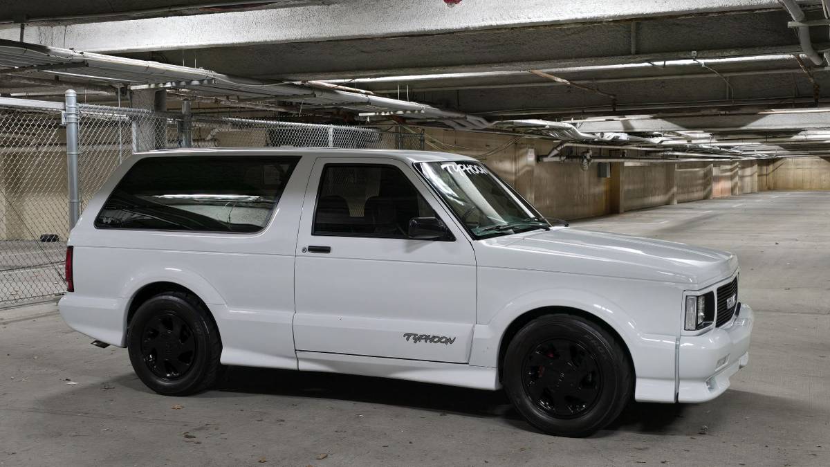 Gmc-Typhoon-1992-205996-9