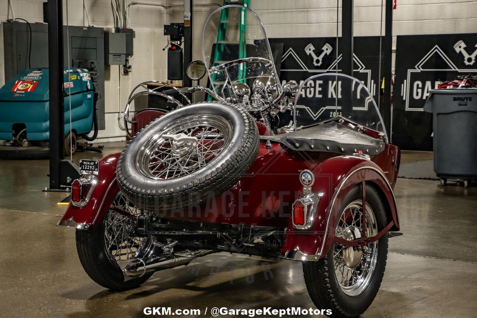 Harley-Davidson-Panhead-Cabriolet-1949-Burgundy-Black-97-7