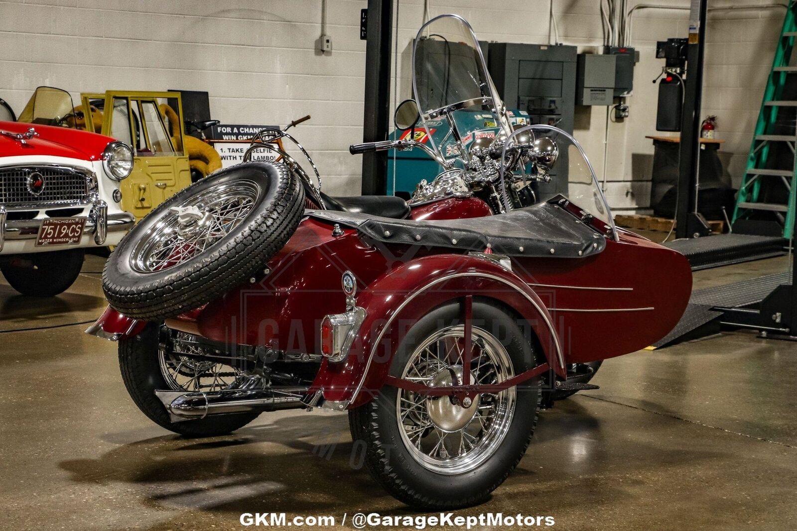 Harley-Davidson-Panhead-Cabriolet-1949-Burgundy-Black-97-8