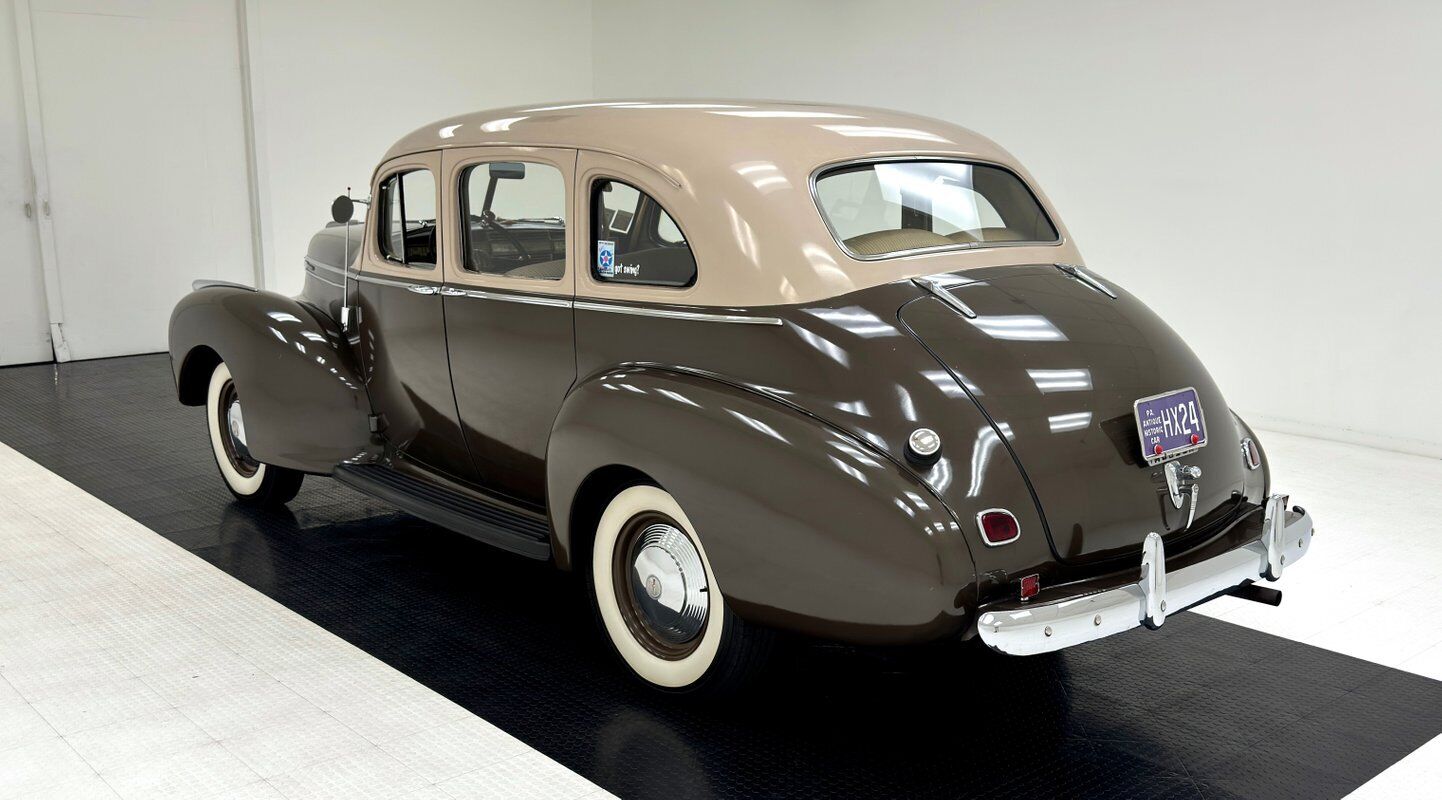 Hudson-Six-Traveller-10T-Berline-1941-Brown-Tan-70056-3