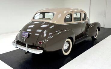 Hudson-Six-Traveller-10T-Berline-1941-Brown-Tan-70056-5