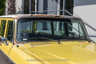 International-Harvester-Harvester-Travelall-1975-Yellow-Other-Color-0-8