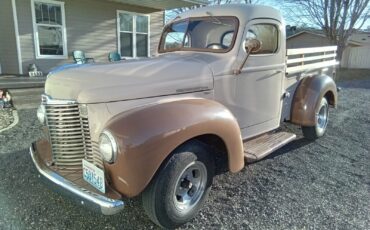 International-Harvester-KB-1-1947-Tan-and-Brown-Tan-and-brown-108212-1