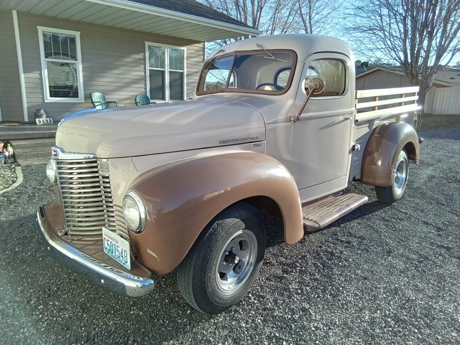 International-Harvester-KB-1-1947-Tan-and-Brown-Tan-and-brown-108212-1