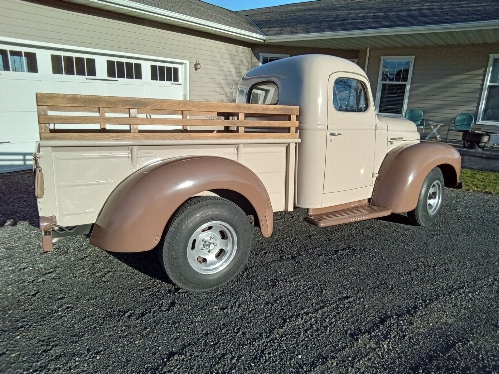 International-Harvester-KB-1-1947-Tan-and-Brown-Tan-and-brown-108212-22