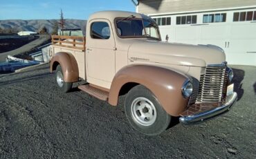 International-Harvester-KB-1-1947-Tan-and-Brown-Tan-and-brown-108212-28