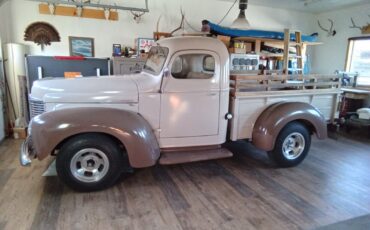 International-Harvester-KB-1-1947-Tan-and-Brown-Tan-and-brown-108212-4