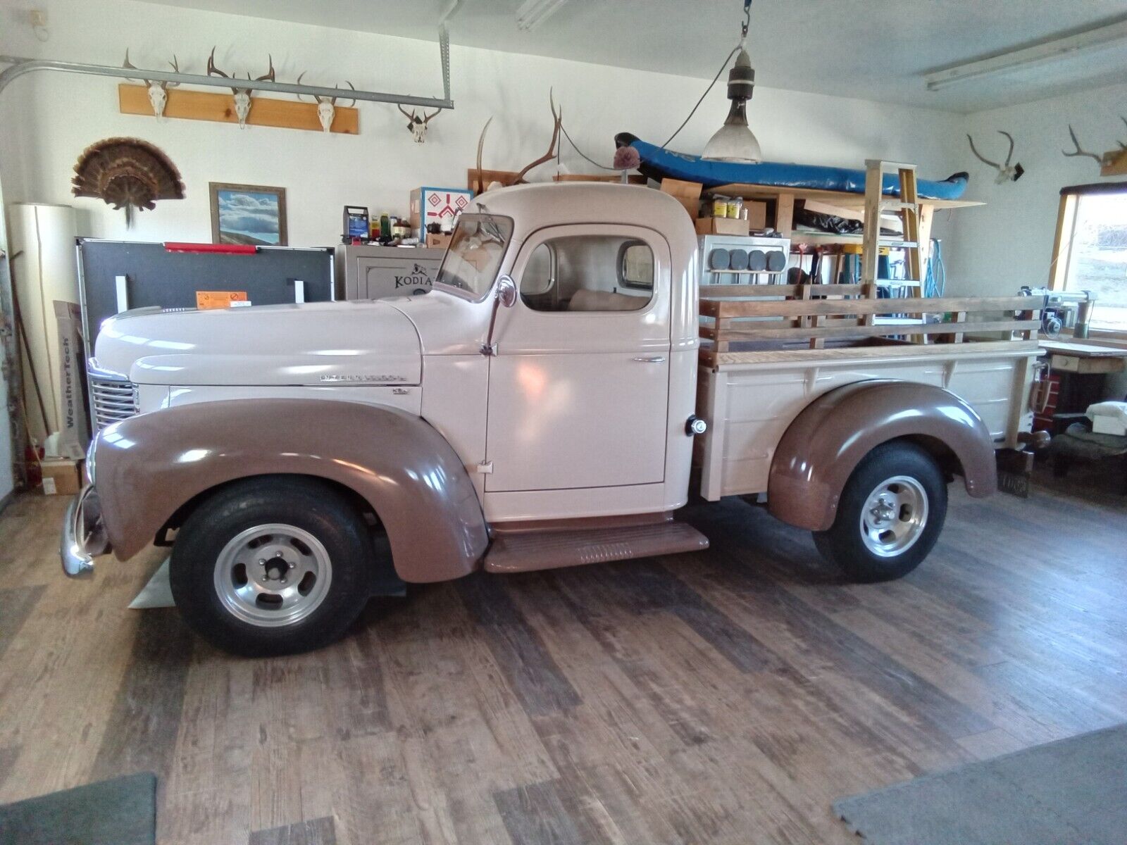 International-Harvester-KB-1-1947-Tan-and-Brown-Tan-and-brown-108212-4