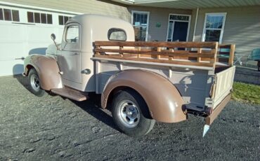 International-Harvester-KB-1-1947-Tan-and-Brown-Tan-and-brown-108212-8