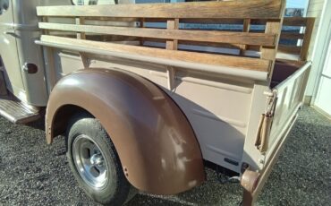 International-Harvester-KB-1-1947-Tan-and-Brown-Tan-and-brown-108212-9