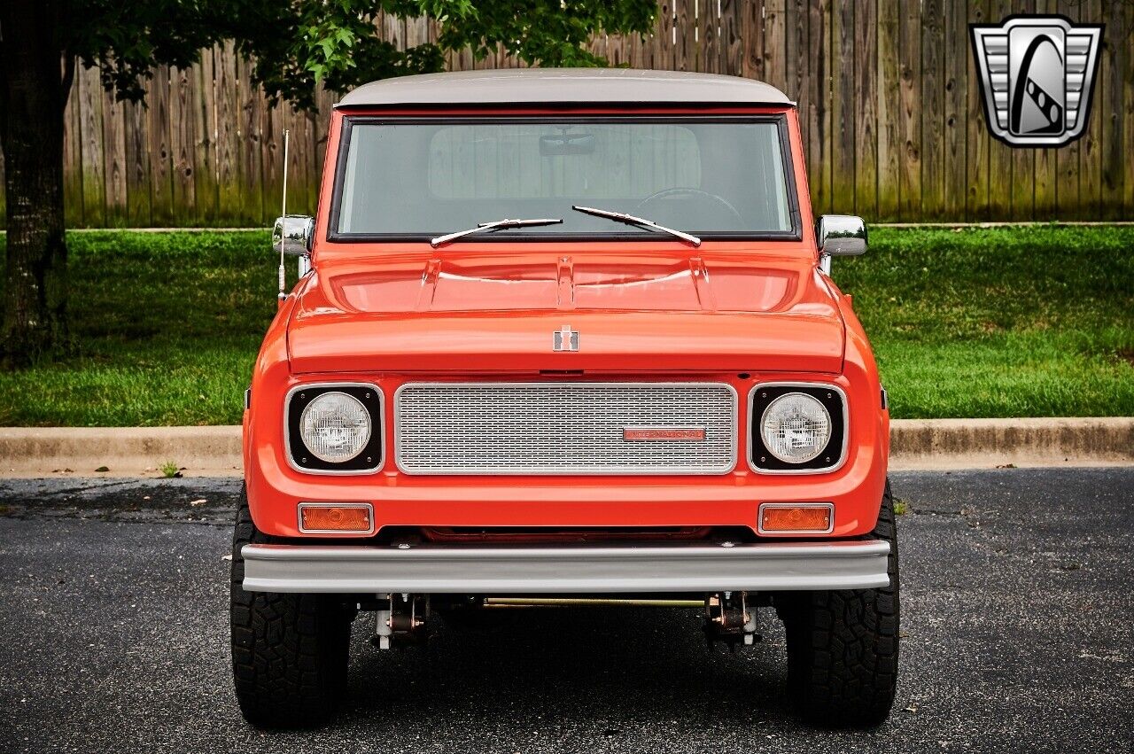 International-Harvester-Scout-1970-Red-Black-92211-9