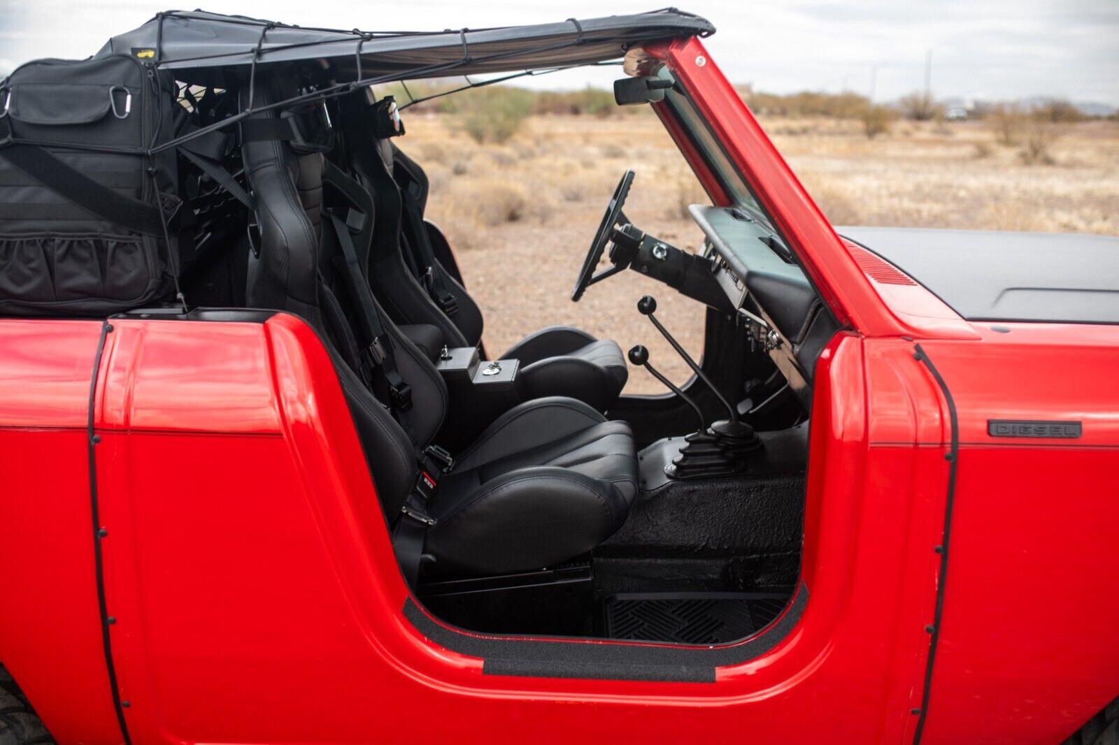 International-Harvester-Scout-1978-Red-Black-805-18