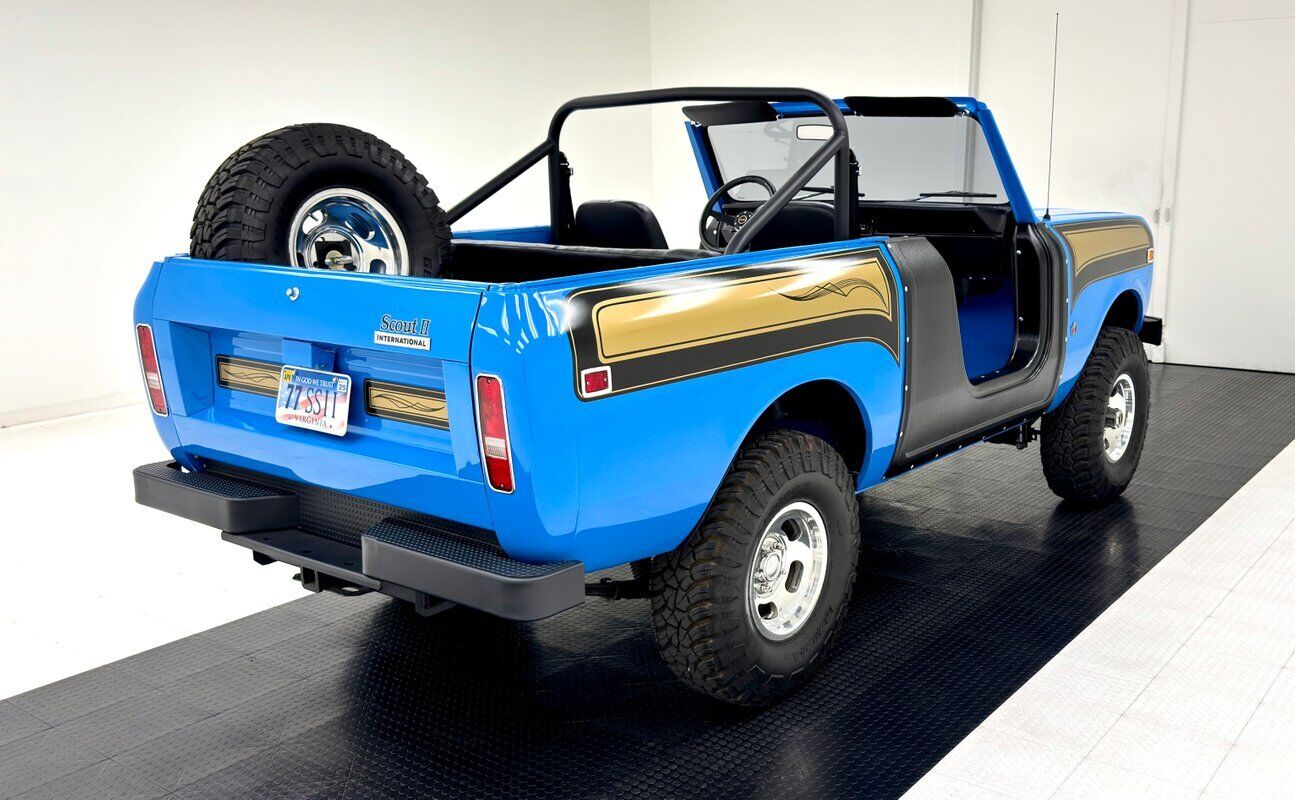 International-Harvester-Scout-II-SUV-1977-Blue-Black-2886-4