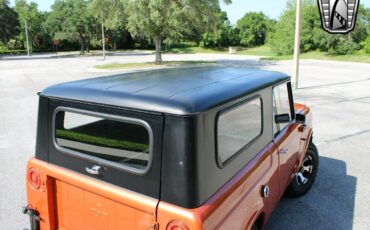 International-Harvester-Scout-Pickup-1963-Orange-Black-94328-11