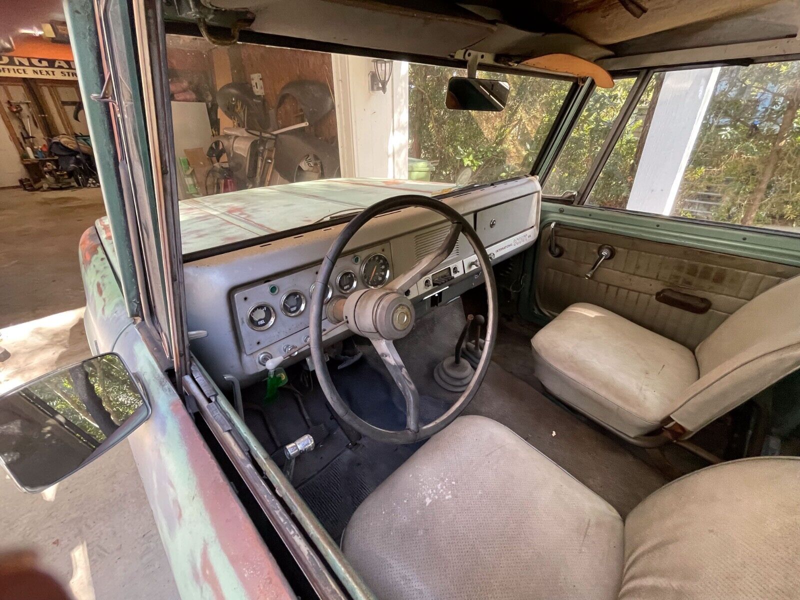 International-Harvester-Scout-SUV-1966-Blue-Gray-24216-7