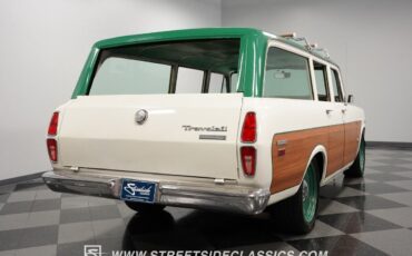 International-Harvester-Travelall-SUV-1970-White-Tan-93284-11