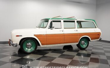 International-Harvester-Travelall-SUV-1970-White-Tan-93284-6