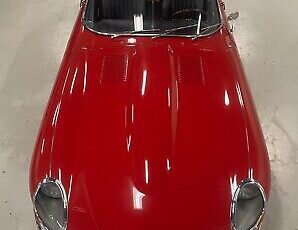 Jaguar-E-Type-4.2-Cabriolet-1967-Red-66253-11