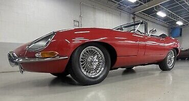 Jaguar-E-Type-4.2-Cabriolet-1967-Red-66253-12