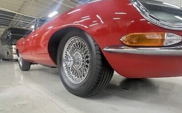 Jaguar-E-Type-4.2-Cabriolet-1967-Red-66253-13