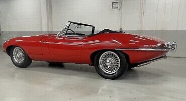 Jaguar-E-Type-4.2-Cabriolet-1967-Red-66253-14